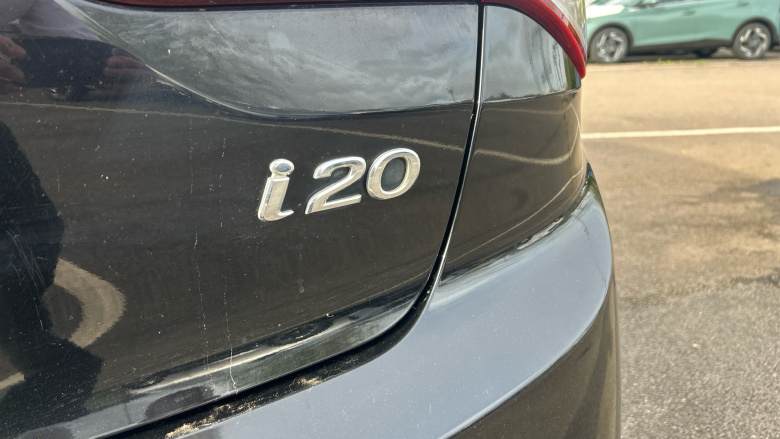 Hyundai i20 1.2 Blue Drive Premium 5dr Petrol Hatchback